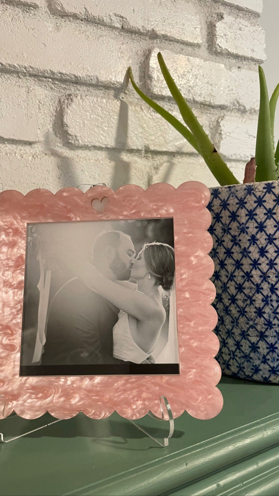 Valentine&#39;s Day Picture Frame, Pink Heart Photo Frame, Acrylic Scallop Edge Frame, Valentines Gift For Mom, Floating Square Picture Frame